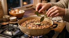 Cum să pregătești fasolea uscată fără efort: 5 metode simple pentru a obține fasole moale și un bulion savuros.